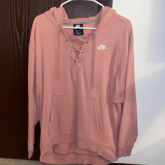 Nike Sweaters - Women’s Nike sweatshirt